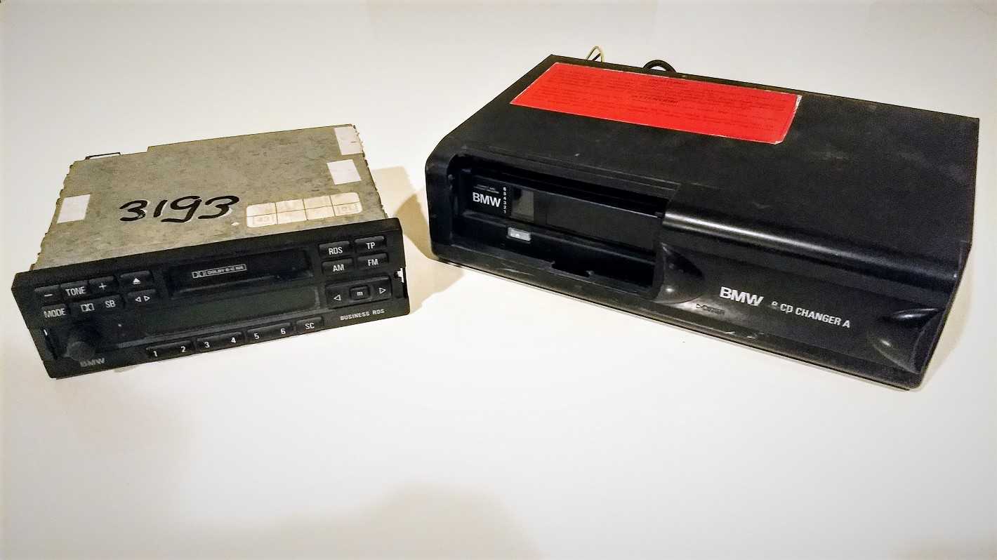 Reverse engineering a preIBUS BMW CD Changer Maakbaas