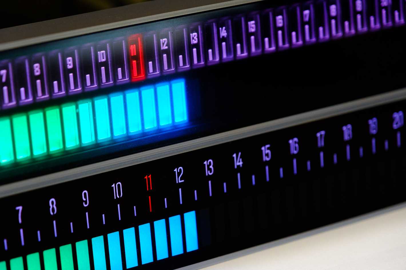 Second version of the linear clock design - Maakbaas